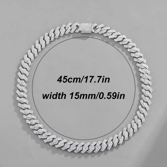 Rhinestone Decor Necklace - Picture 3 of 4